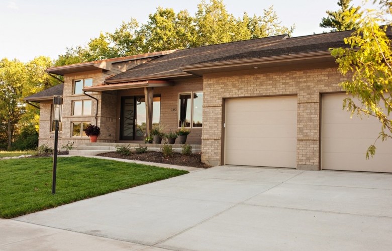 Modern ranch home with 2 car garage